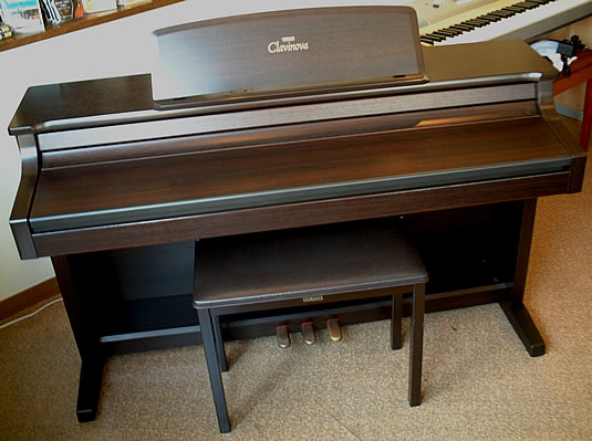 中古電子ピアノ YAMAHA クラビノーバ 88鍵3本ペダル CLP-156。川崎市